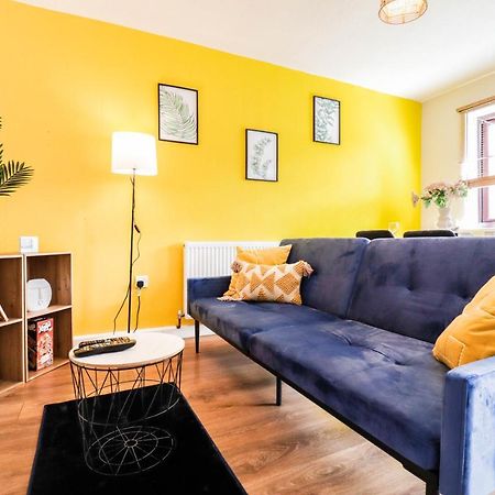 Spacious 1 Bed Flat-Free Parking Ґіллінґдон Екстер'єр фото