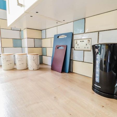 Spacious 1 Bed Flat-Free Parking Ґіллінґдон Екстер'єр фото