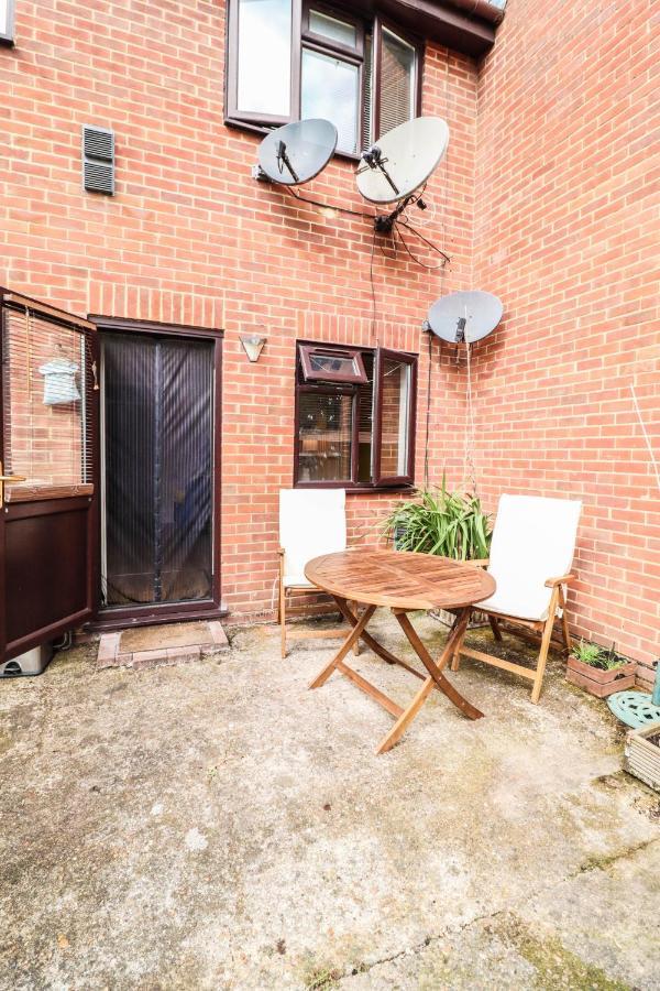 Spacious 1 Bed Flat-Free Parking Ґіллінґдон Екстер'єр фото