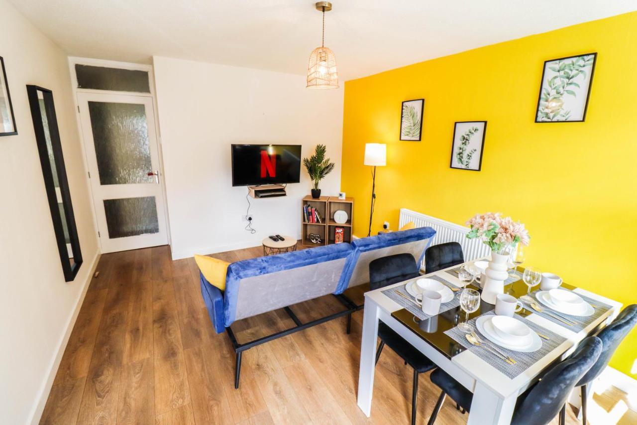 Spacious 1 Bed Flat-Free Parking Ґіллінґдон Екстер'єр фото