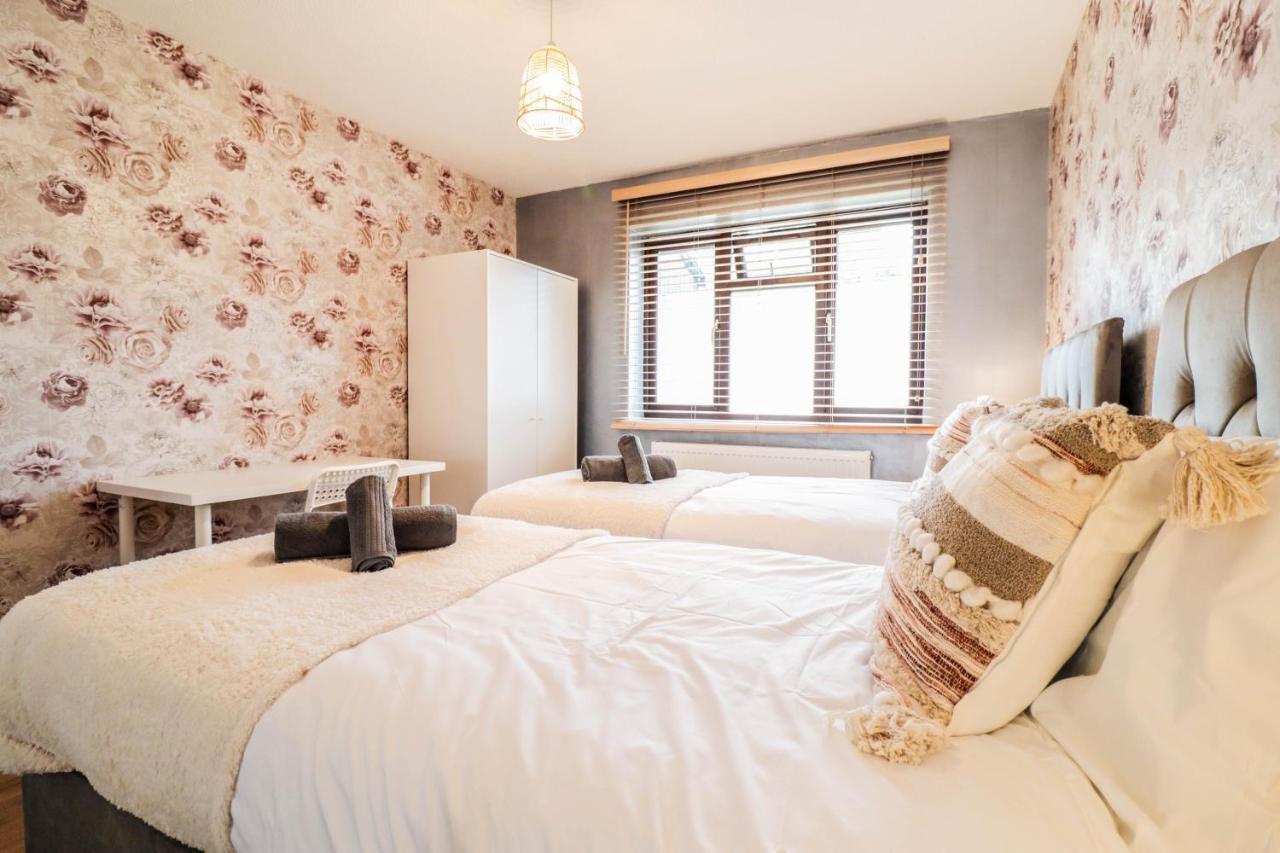 Spacious 1 Bed Flat-Free Parking Ґіллінґдон Екстер'єр фото