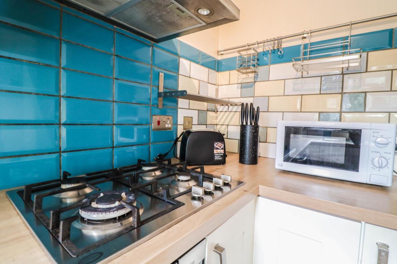 Spacious 1 Bed Flat-Free Parking Ґіллінґдон Екстер'єр фото